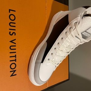 Louis Vuitton Charlie Sneaker Cacao. Size 34.0